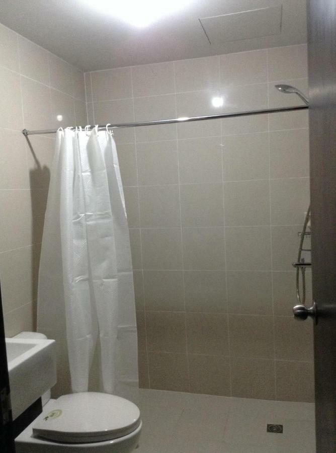 Cubao Manhattanheights Unit 11A Tower B, 2Br Manila Exterior photo